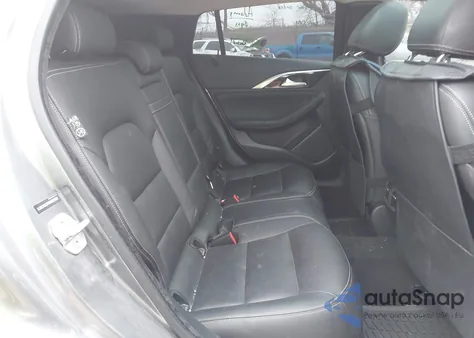 2017 Infiniti Qx30 Premium z USA, uszkodzony, nr VIN SJKCH5CP3HA027322